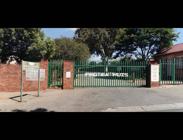 1 BEDROOM APARTMENT FOR SALE IN PRIMROSE